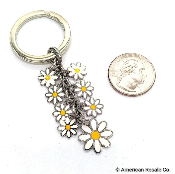 Vintage COACH Yellow White Daisy Flowers Enamel Purse Charm Keychain Fob - Picture 4 of 6
